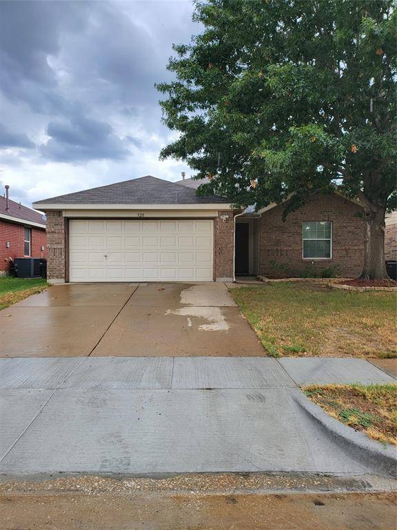 520 Flowering Plum Lane, Fort Worth, TX 76140