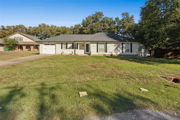 416 Granada Calle Court, Granbury, TX 76049