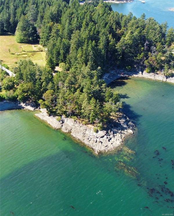 4312 Clam Bay Rd, Pender Island, BC V0N 2M1