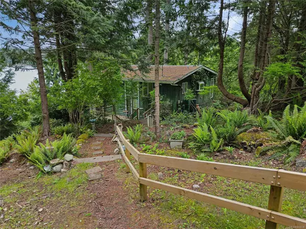 Mayne Island, BC V0N 2J2,435 Victor Rd