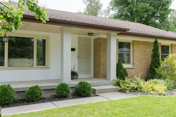 Middlesex, ON N5X 1T7,1372 Glenora DR