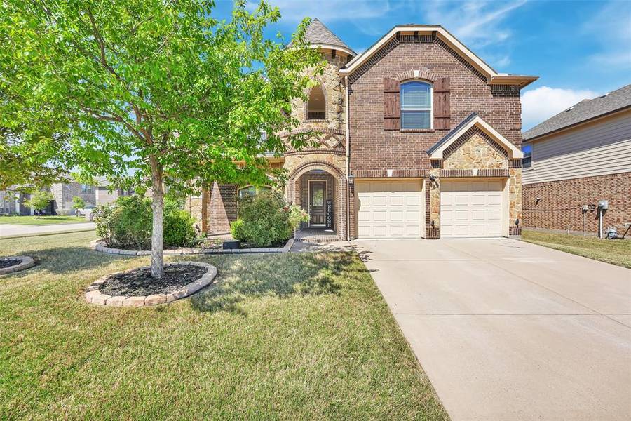 4401 Longbourn Drive, Mansfield, TX 76063