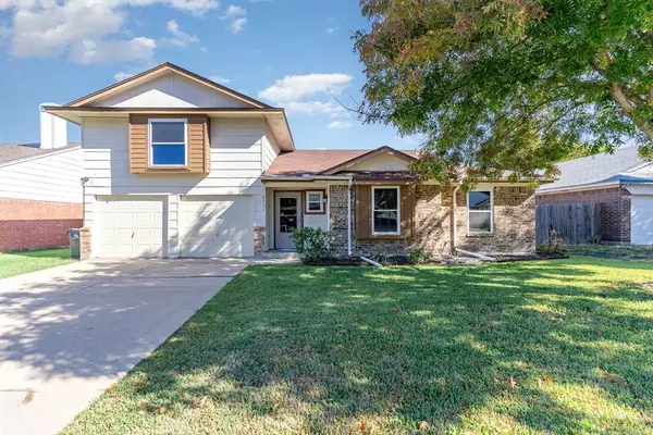 Arlington, TX 76001,6711 Copperwood Court