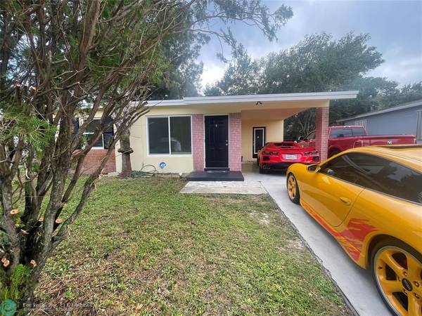 135 W 31st Ct, Riviera Beach, FL 33404