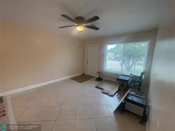 Riviera Beach, FL 33404,135 W 31st Ct