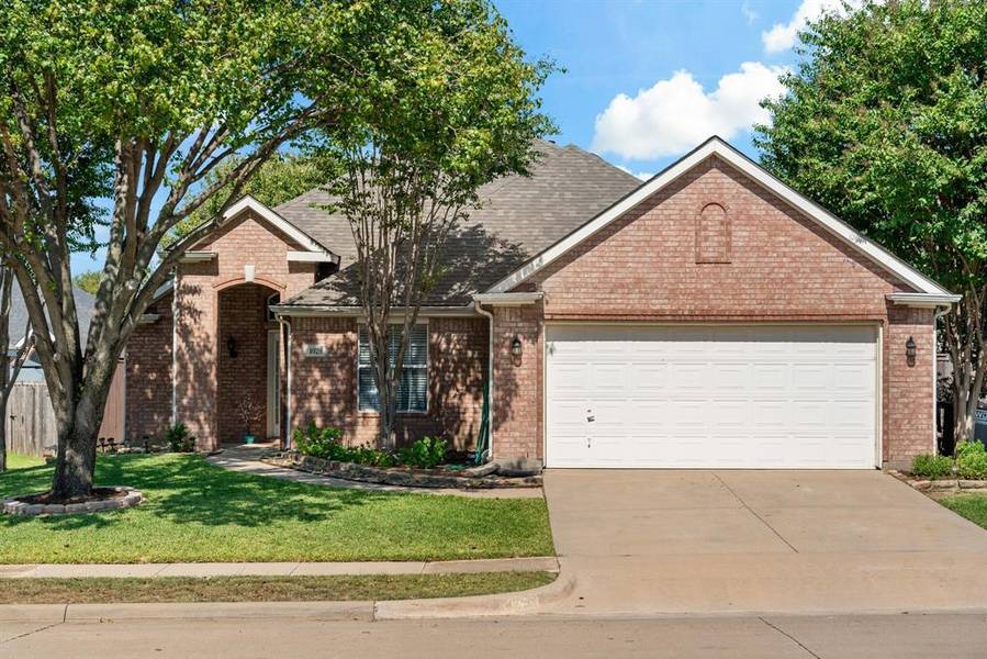 1029 Broken Spoke Drive, Little Elm, TX 75068