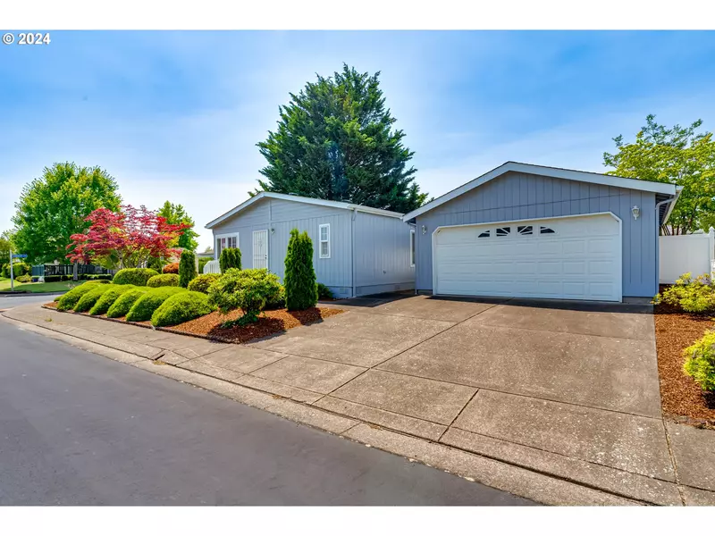 5228 HARVEST LOOP, Eugene, OR 97402