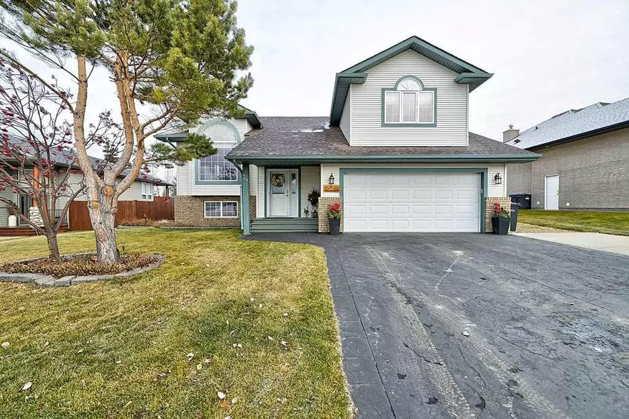 34 Fieldstone WAY, Sylvan Lake, AB T4S 2L3