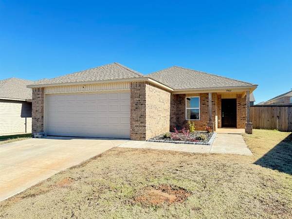 9900 Copperhead Road, Yukon, OK 73099