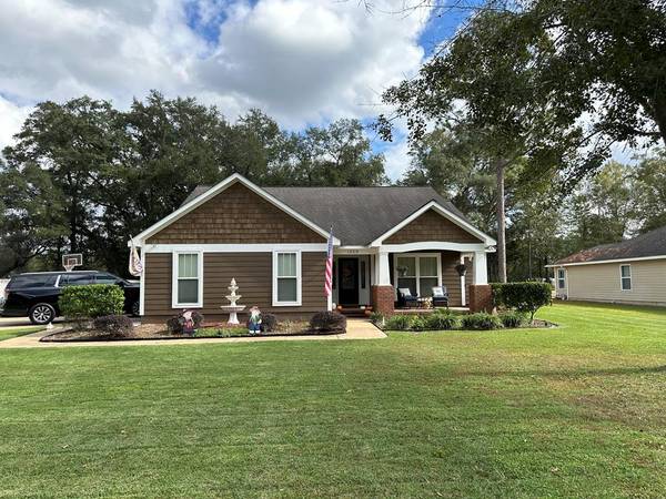 1520 Richmond Ln, Bainbridge, GA 39817