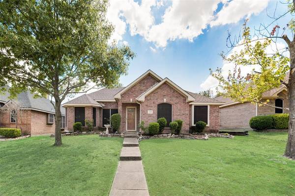 1720 Chapman Drive,  Mesquite,  TX 75149