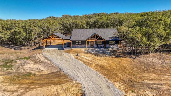 129 Sedona Creek Court, Poolville, TX 76487