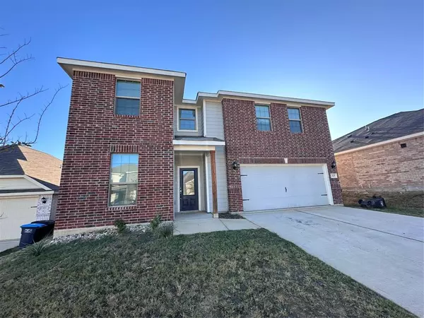 325 Ridgeland Oaks Drive, Fort Worth, TX 76120