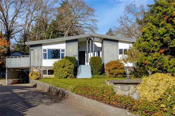 Saanich, BC V8X 2M4,4124 Ambassy Pl