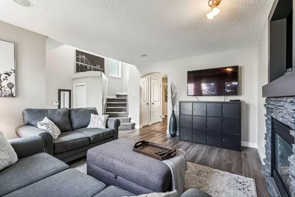 Calgary, AB T3K 6J7,17 Covebrook Close NE