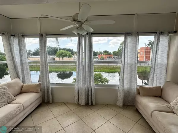 Lauderdale Lakes, FL 33319,3990 NW 42nd Ave  #208