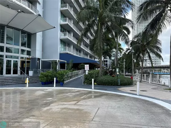 Miami, FL 33130,690 SW 1st Ct  #2021