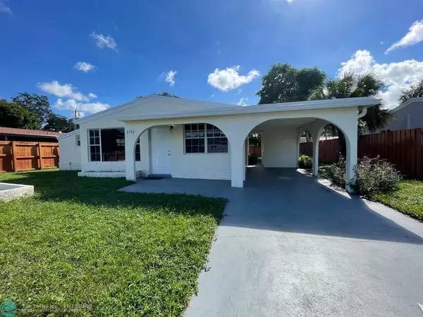 6710 Freedom St, Hollywood, FL 33024