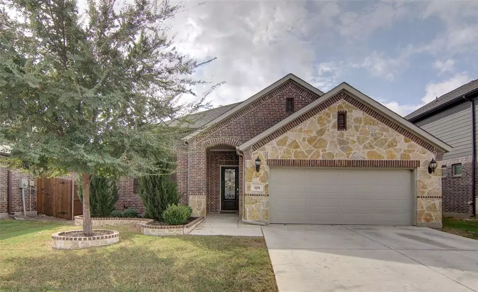 529 White Bud Lane, Fort Worth, TX 76131