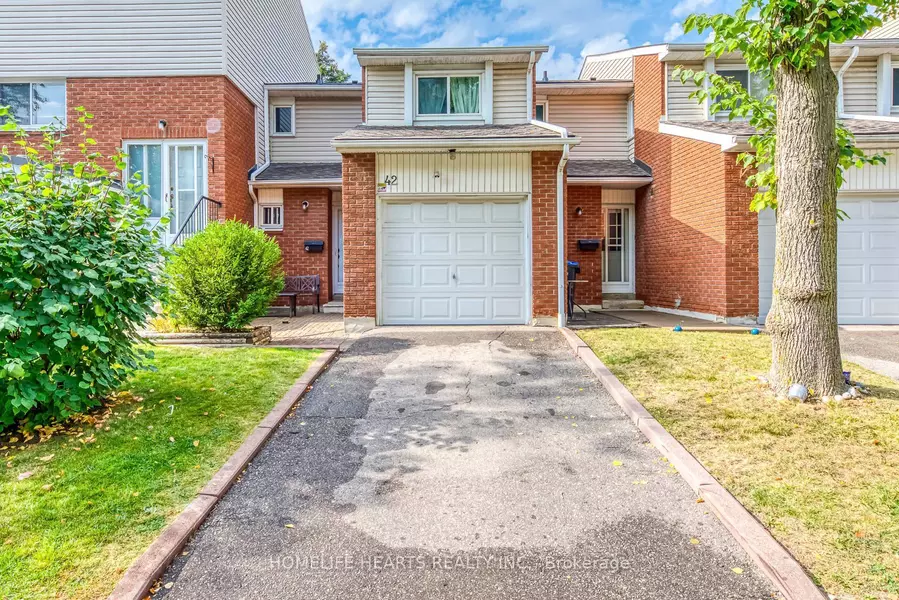 42 Sandringham CT, Brampton, ON L6T 3Z3