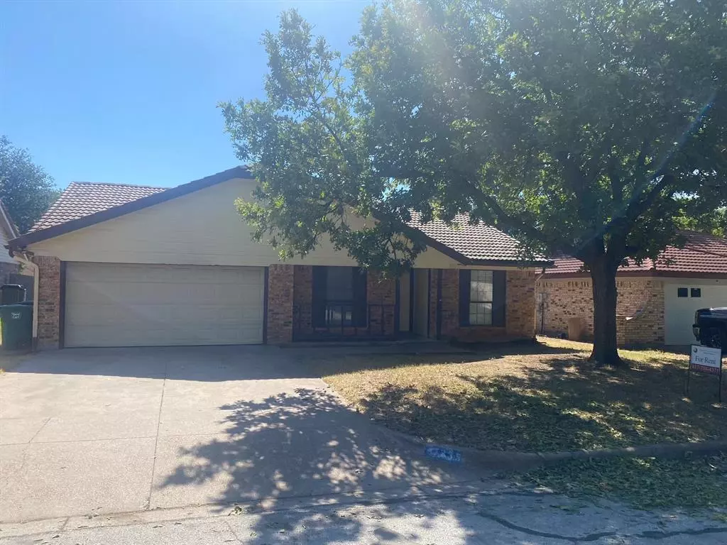 Fort Worth, TX 76133,7325 Meadow Creek Drive