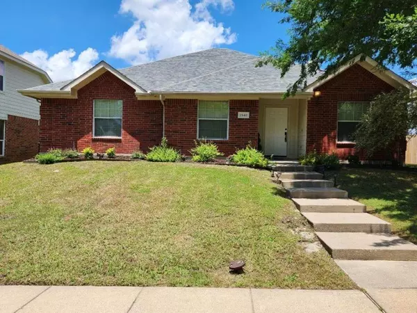 2940 Tangleglen Drive,  Rockwall,  TX 75032