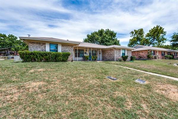 1422 Deborah Avenue, Desoto, TX 75115