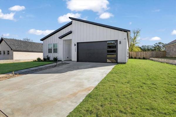 Denison, TX 75020,2604 Flora Lane