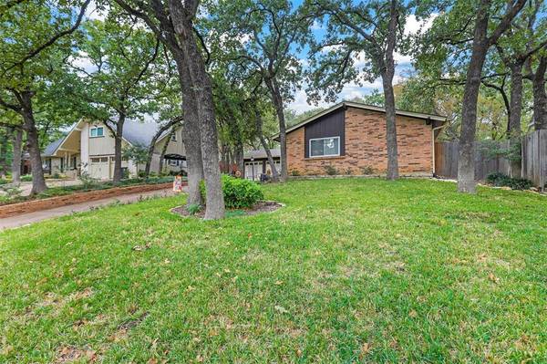 Arlington, TX 76013,3511 Hampshire Drive