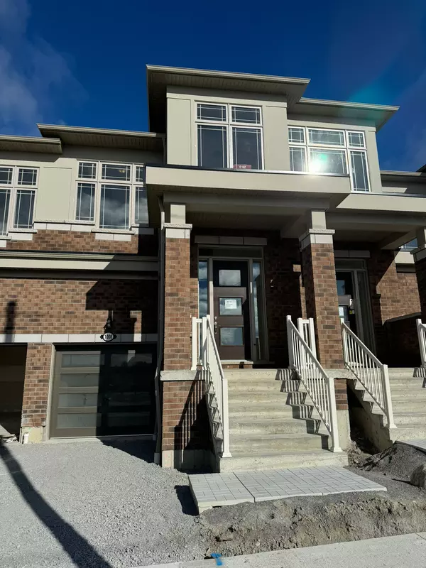 1008 Crowsnest HOLW, Pickering, ON L1X 0P6