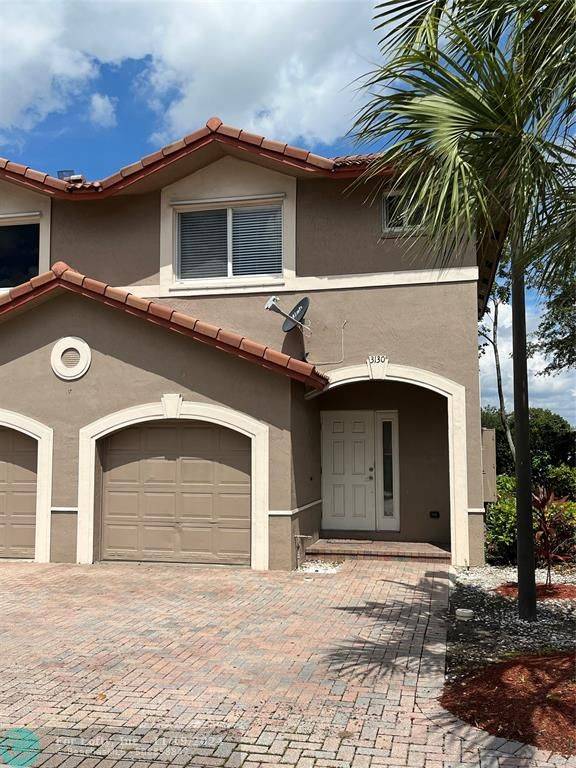 3130 S Coral Ridge Dr, Coral Springs, FL 33065