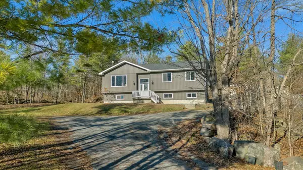 4947 Ramparts RD, South Frontenac, ON K0H 1H0