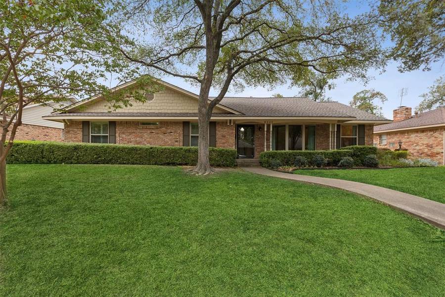 8322 Van Pelt Drive, Dallas, TX 75228