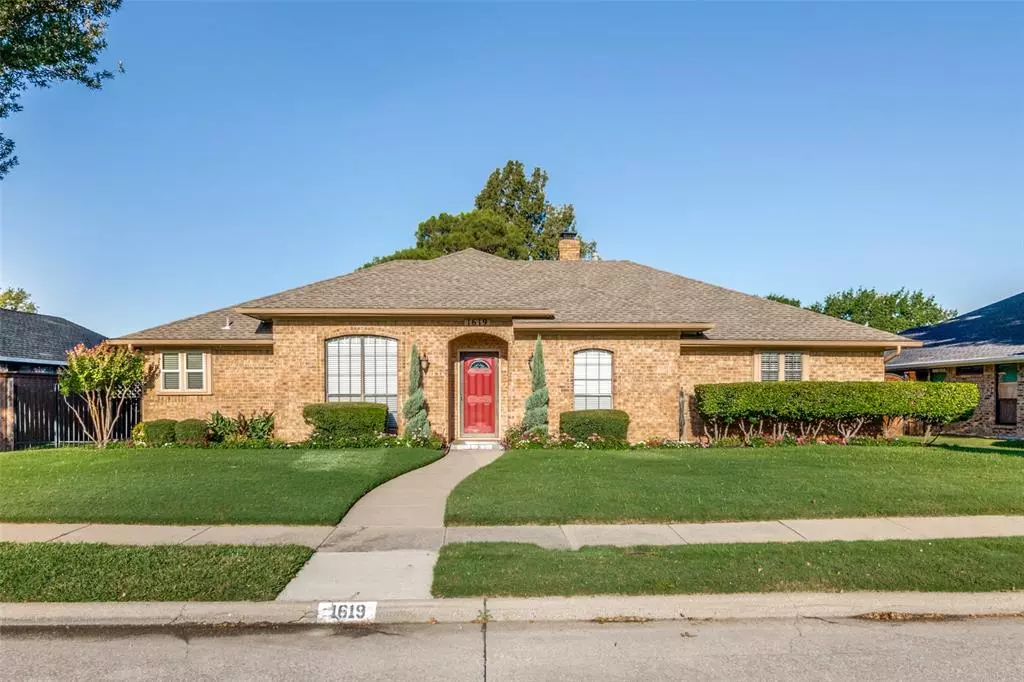 Carrollton, TX 75007,1619 Silverleaf Drive