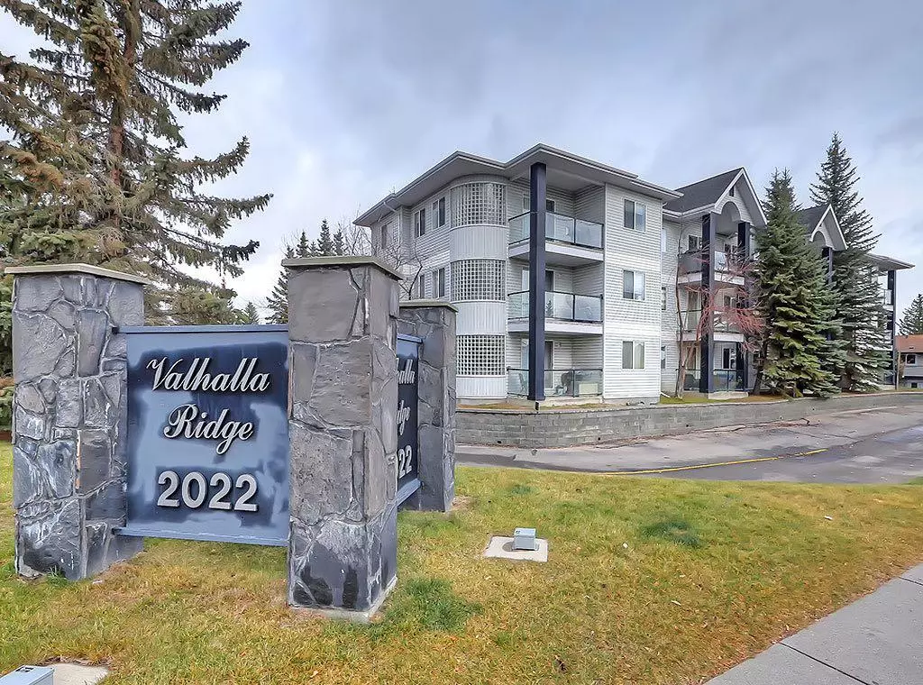 Calgary, AB T2J7H1,2022 Canyon Meadows DR SE #313