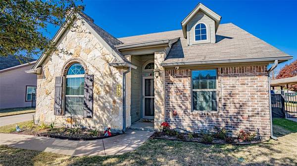 252 Tinker Trail, Burleson, TX 76028