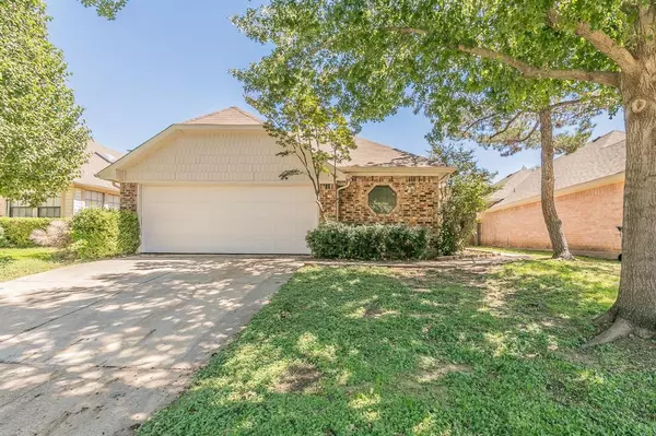 4111 Crossgate Court, Arlington, TX 76016