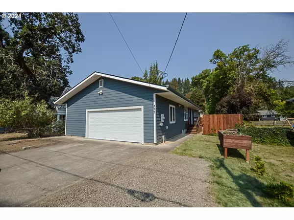 377 KIRK AVE, Brownsville, OR 97327