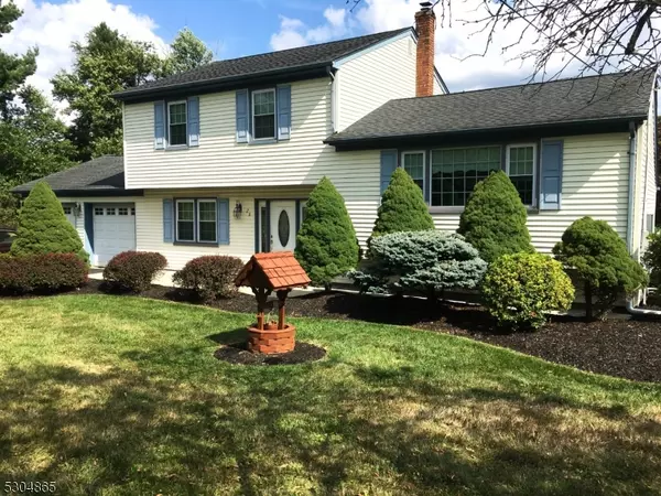 28 Deerhill Rd, Branchburg Twp., NJ 08876