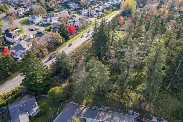 Saanich, BC V8Z 2V3,0 Helmcken Rd