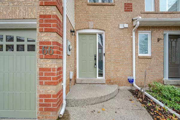 Oakville, ON L6M 3M4,1240 Westview TER #66