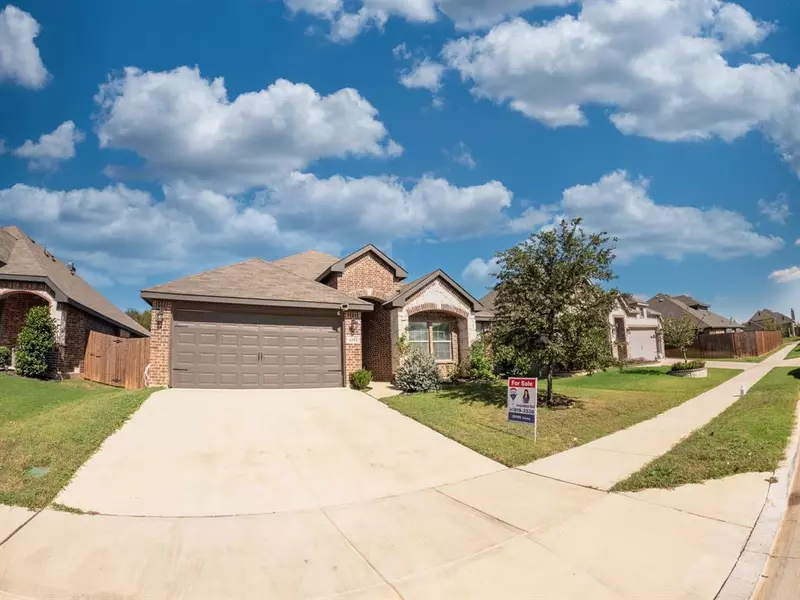 4212 Ambergate Drive, Fort Worth, TX 76036