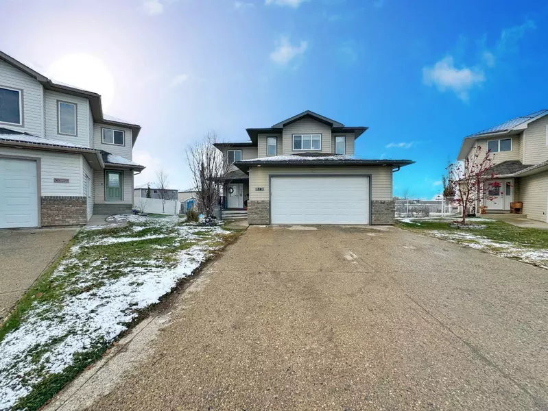 34 Pinnacle PT, Grande Prairie, AB T8W 2Y7