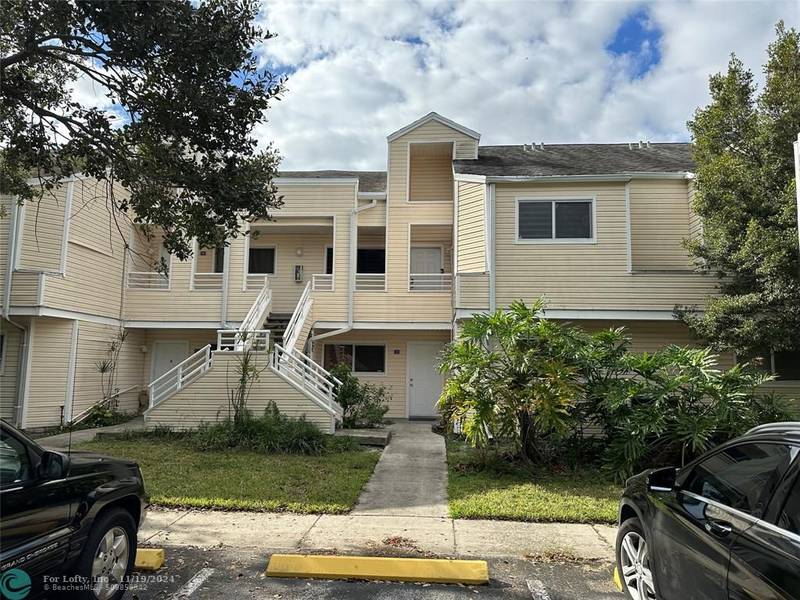 3449 NW 44th St  #106, Lauderdale Lakes, FL 33309