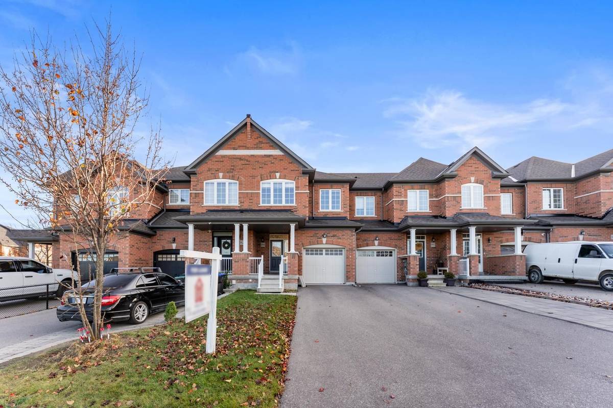 Bradford West Gwillimbury, ON L3Z 2A6,84 Fortis CRES