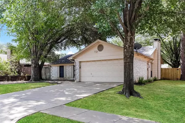 Arlington, TX 76016,2810 Glen Hollow Circle