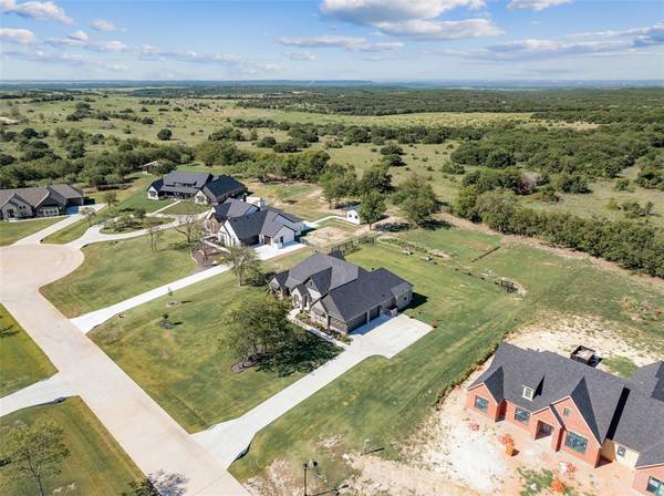 6025 Bella Terra Lane, Godley, TX 76044