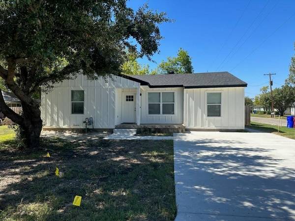 917 Live Oak Street, Royse City, TX 75189