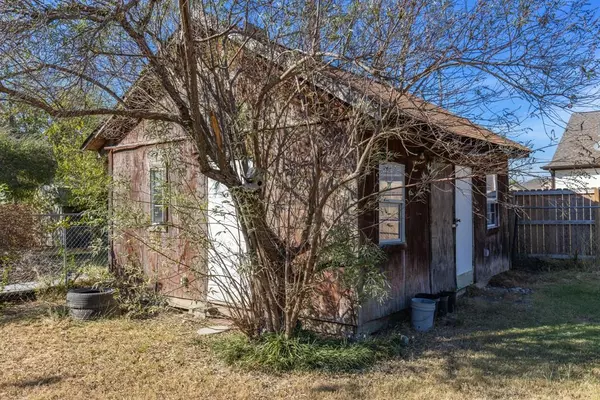 Quinlan, TX 75474,122 Cagle Street