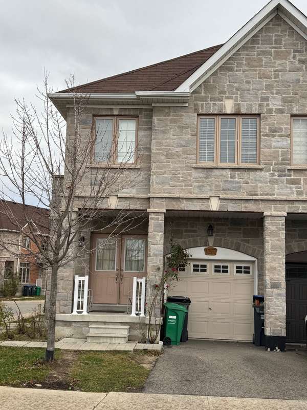 997 Francine CRES, Mississauga, ON L5V 0E2